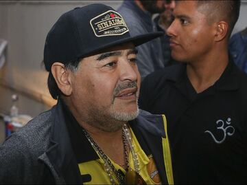 En Dorados, buscan a toda costa que Maradona se quede
