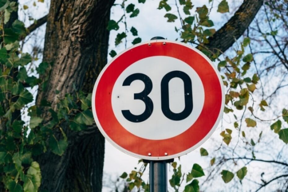 Cuál es la máxima velocidad a la que puedes manejar en la CDMX 