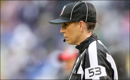 Sarah Thomas, la oficial que hace historia en la NFL