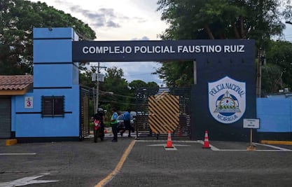 Policía, bajo control de Ortega en Nicaragua, por la ley y el miedo