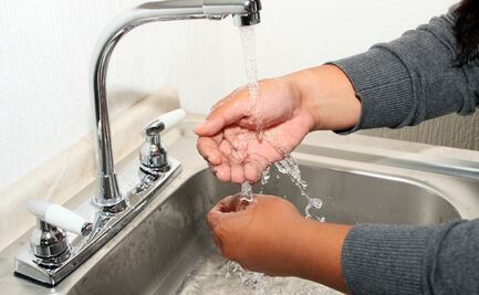 Lavado de manos crea colonias de bacterias persistentes en tu lavabo
