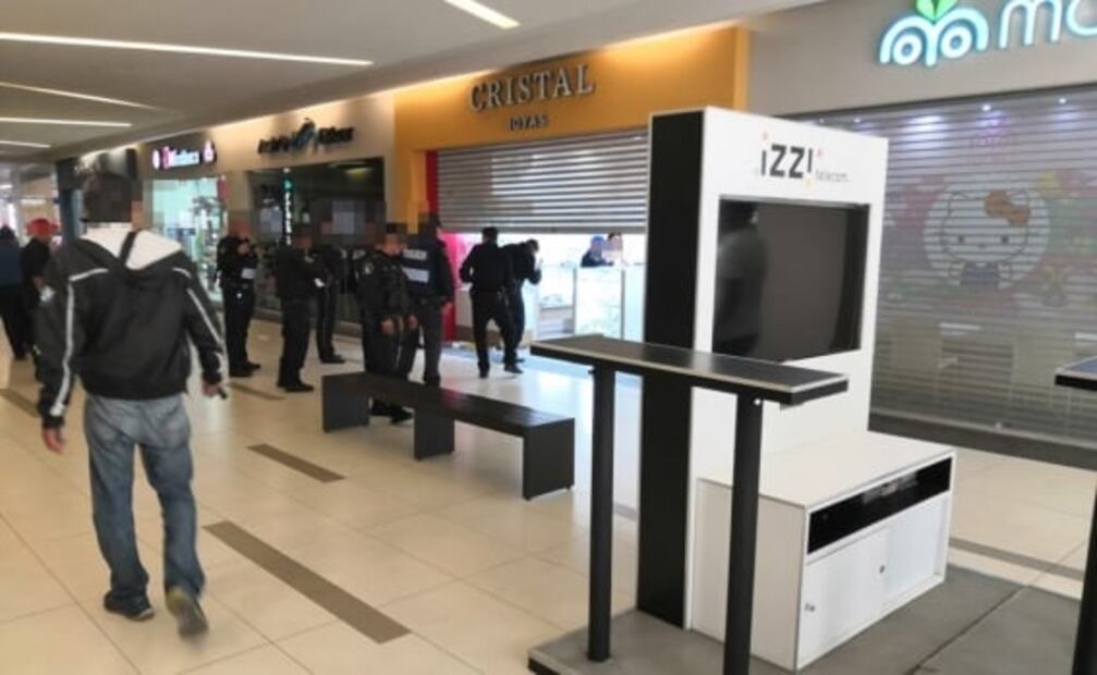 Con mazos y pistolas asaltan joyería en Portal Centro