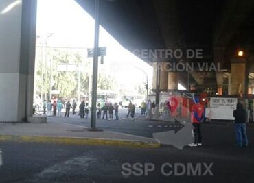 Bloquean avenidas de Xochimilco por desalojo de predio