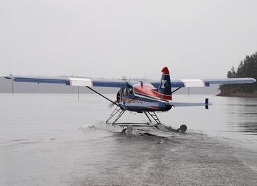 Un muerto y 9 desaparecidos al estrellarse un hidroavión cerca de Seattle Washington