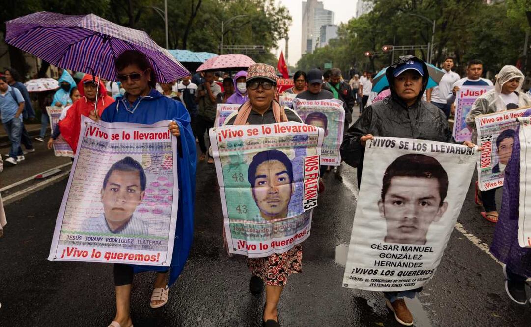 Marcha de Acción Global por Ayotzinapa, este 26 de mayo de 2025, desde el Ángel de la Independencia al Hemiciclo a Juárez. Foto: Hugo Salvador/ EL UNIVERSAL