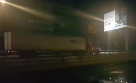 Multan a conductor de tráiler que circuló en sentido contrario en Periférico