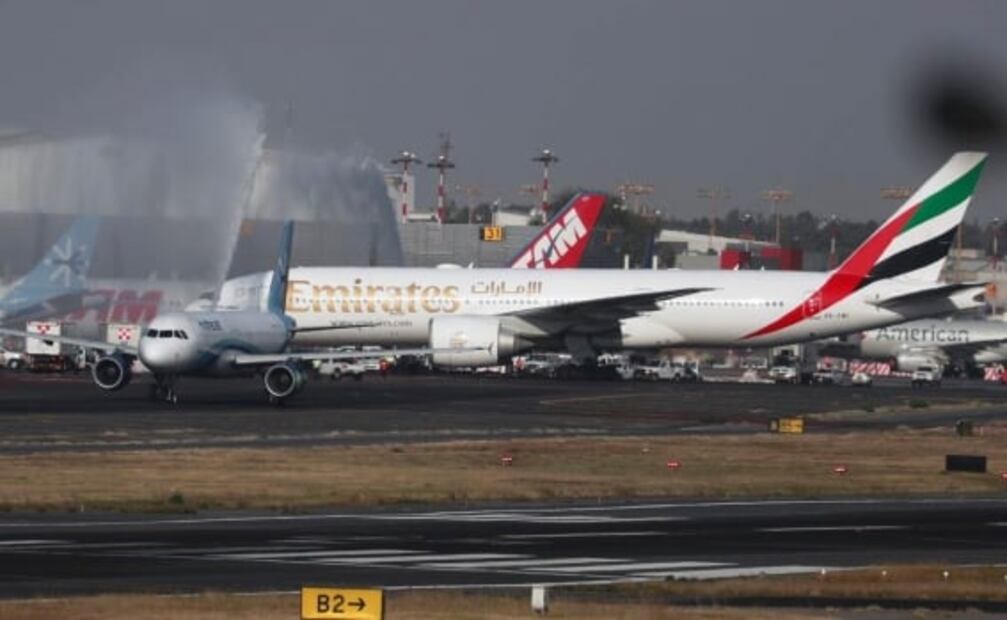 Aterriza en CDMX primer vuelo de Emirates 