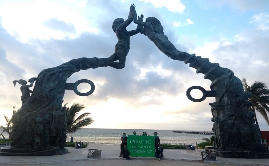 La acción se realizó también en Playa del Carmen y en el Monumento a la Bandera, en la ciudad de Chetumal. Foto: Especial