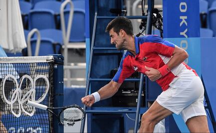 Djokovic se desespera, avienta su raqueta y le recuerdan que "la presión es un privilegio"