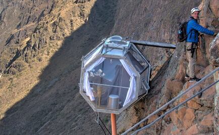 Un hotel en el precipicio