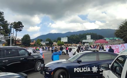 Habitantes de San Jerónimo Acazulco bloquean la carretera México-Toluca