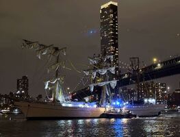 Marina reporta incidente del Buque Cuauhtémoc en el puente de Brooklyn, Nueva York; autoridades revisan daños