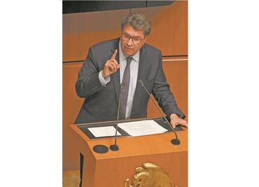 Medina Mora: el hombre poderoso que se queda sin cuates