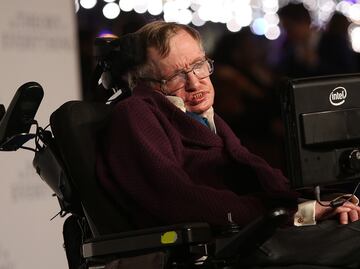 Stephen Hawking advierte que la Tierra podría 'morir' en 200 años