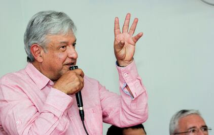 Pide AMLO a EPN cancele gira en Francia