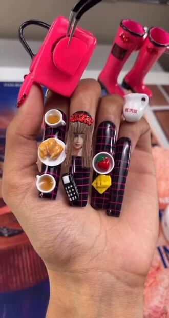 Las uñas más exóticas de internet inspiradas en "Emily in Paris"