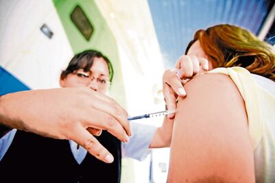 Llaman a vacunarse ante alza de casos de sarampión