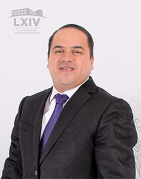 ¿Quiénes son los diputados que apoyan las peleas de gallos en Veracruz?