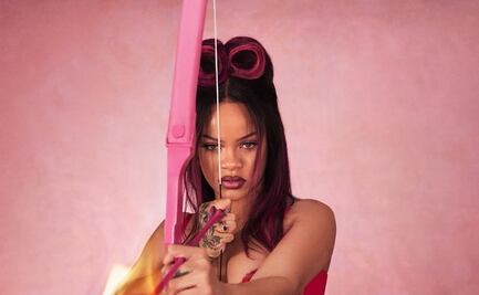 Rihanna modela su colección de lencería para San Valentín