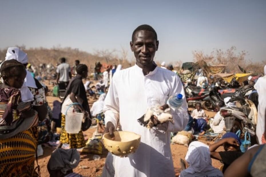 Adja, la curandera con "poderes inmensos" que provoca ríos de gente en Burkina Faso