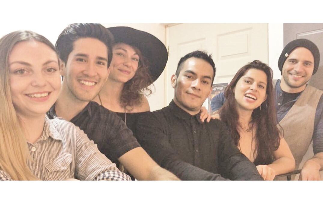 Los actores involucran a su público en la trama de la historia. (FACEBOOK)