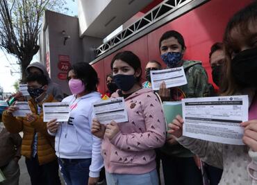 Vacunan contra Covid a 261 menores con amparo en Edomex