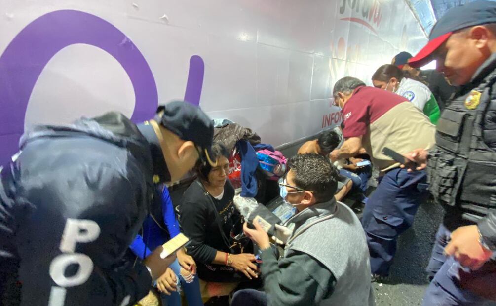 Heridos tras el accidente del camión turístico. Foto: Valente Rosas/EL UNIVERSAL
