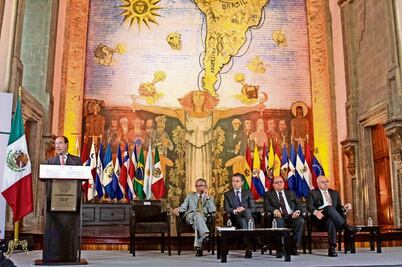 Nuño anuncia plan para fortalecer a las normales