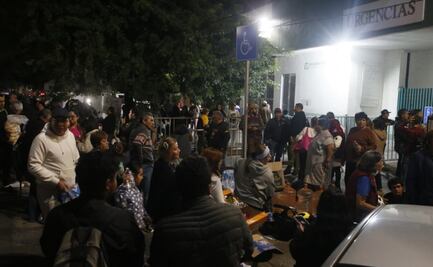 Explosión en puente La Concordia: apoyan con comida a familiares de víctimas en Hospital Doctor Rubén Leñero