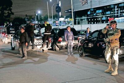 Examinan armas y patrullas de la policía de Naucalpan 