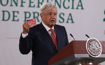 En 2017, Córdova y Murayama consideraron ilegal entrega de tarjetas: AMLO