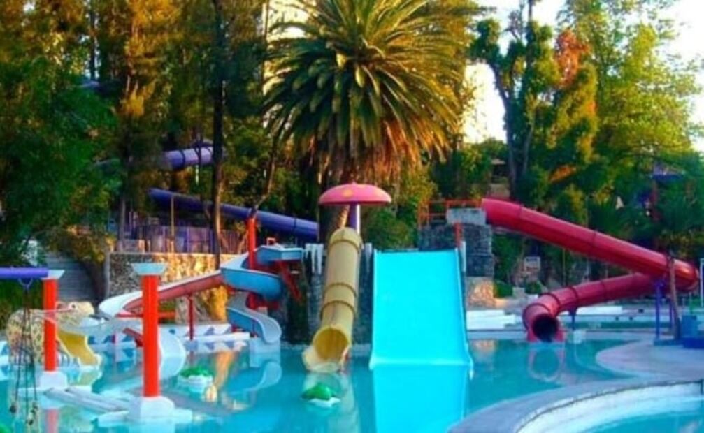 Balneario Agua Azul: alberca de olas y toboganes por 85 pesos