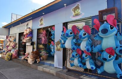 Pese a Día de Reyes, vendedores de peluches de Xonacatlán reportan 50% menos ventas 