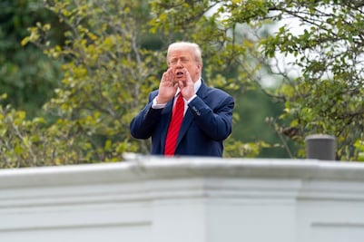 Trump amenaza con arancel de 35% a la Unión Europea; le exige invertir 600 mil mdd en Estados Unidos