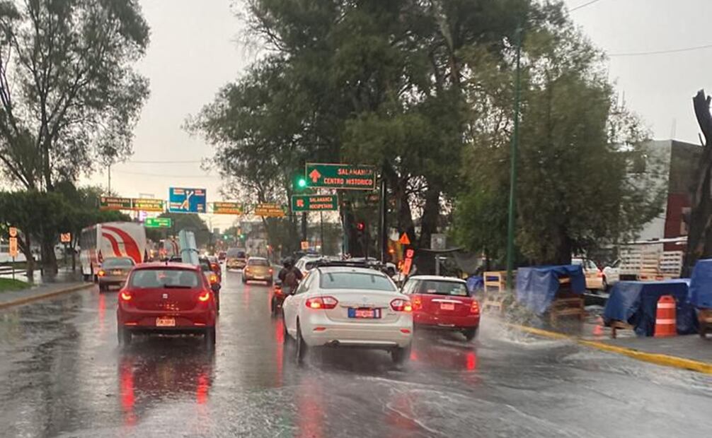 Los vehículos varados, inundaciones y encharcamientos, Protección Civil Estatal se encuentra labores de atención directa. Foto: especial