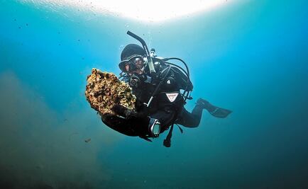 Mexican student creates submarine robot to detect water pollution