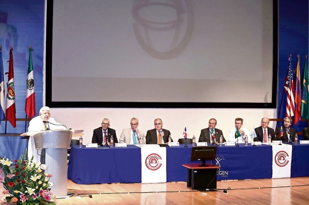 Marco Antonio Martínez Ríos, director general del Instituto Nacional de Cardiología Ignacio Chávez, inauguró el congreso anual (IVÁN STEPHENS. ELUNIVERSAL)