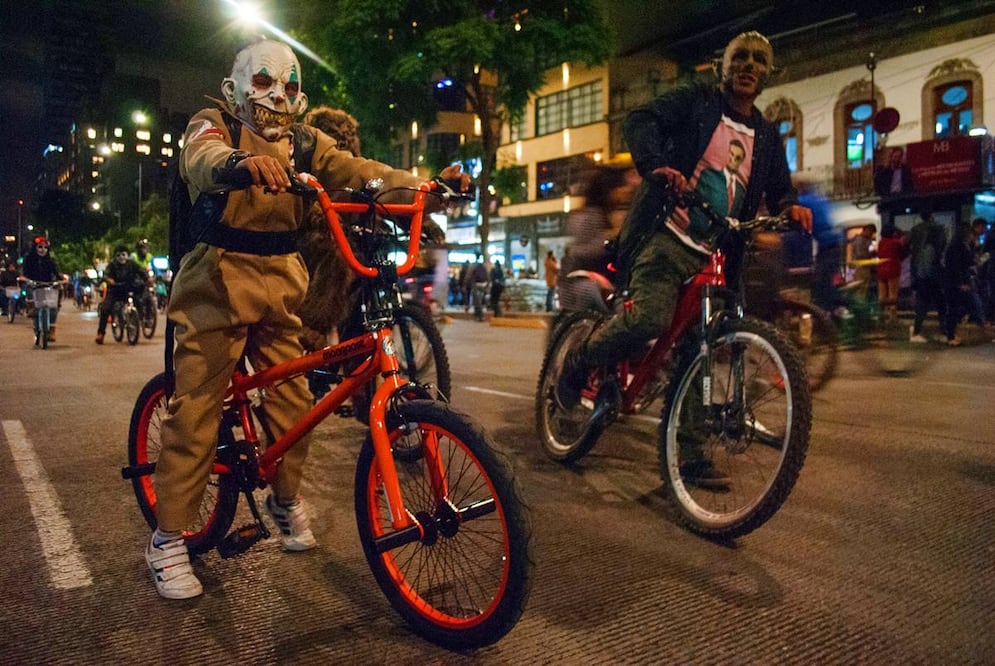 Las principales avenidas de la ciudad estarán repletas de altares, alebrijes y flores de cempasúchil . Foto: Archivo El Universal