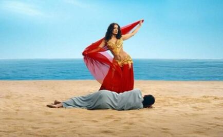 Salma Hayek shows off her belly dancing moves