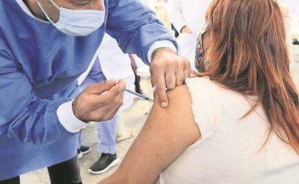 Pide Mancera incluir a funcionarios de casilla en plan de vacunación anticovid