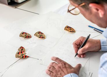 Porsche reinventa su emblema en el 75 aniversario