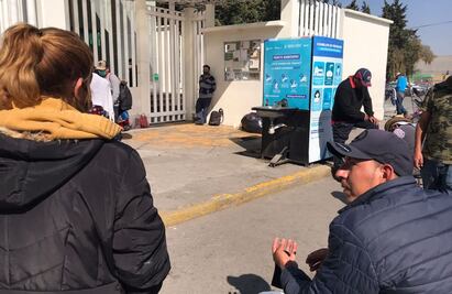 Después de accidente en Joquicingo, familiares de heridos pasan un viacrucis para buscarlos