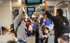 Tren Interurbano "El Insurgente" continúa registrando fallas; usuarios reportan hasta 2 horas de espera 