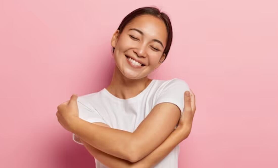 Descubre una de las recetas de la felicidad, según Arthur Brooks. Fuente: Freepik