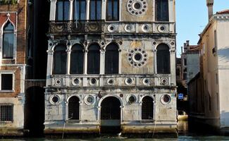 El palacio “maldito” de Venecia vuelve al mercado tras años de intentos fallidos de venta