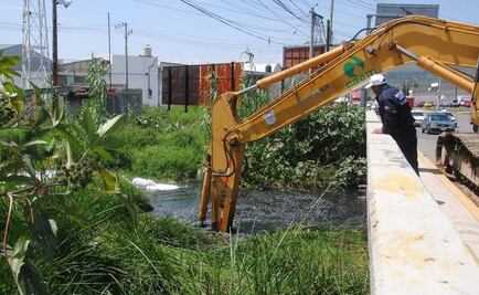 Sube nivel del canal Acapol en Valle de Chalco