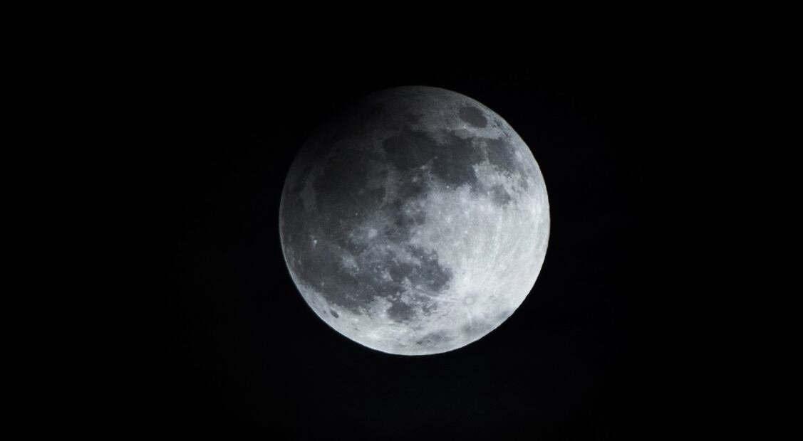 Eclipse lunar parcial. Foto: EFE