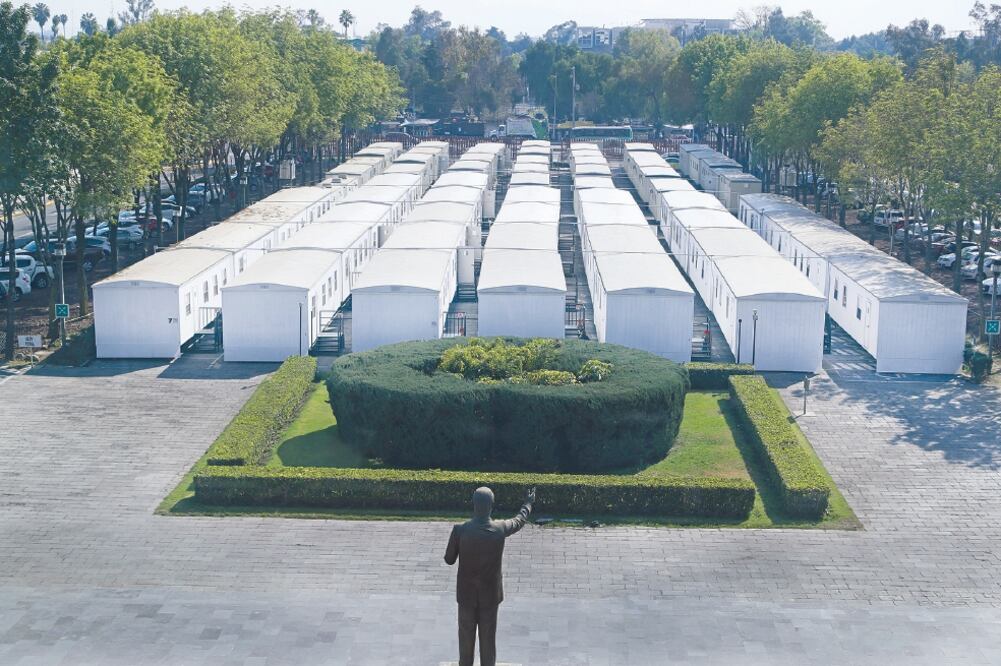 A 215 diputados que tenían sus oficinas en el edificio H, fueron reubicados incluso en campers en el estacionamiento del helipuerto (ALEJANDRO ACOSTA. EL UNIVERSAL)