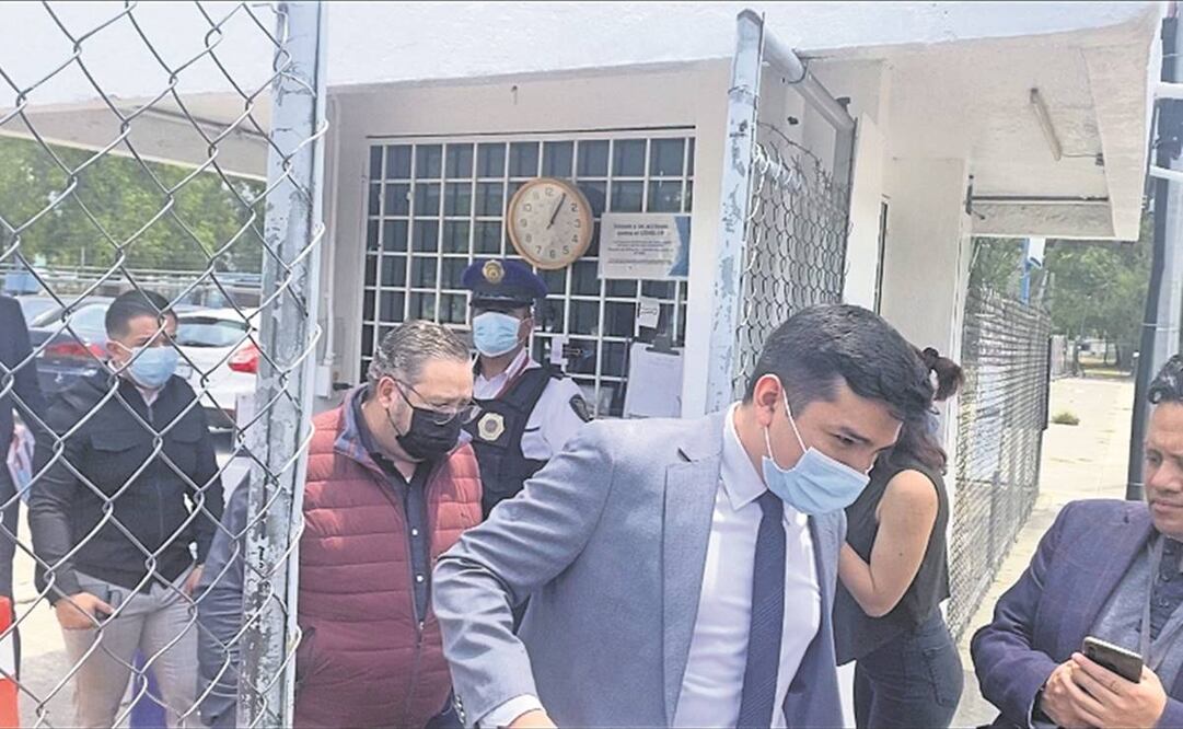 Representantes legales de una inmobiliaria acudieron a la audiencia de Emilio Lozoya Austin, exdirector de Pemex, porque figuran como garantes del pago reparatorio que ofreció el exfuncionario ante el caso Agro Nitrogenados. Foto: Diana Lastiri/EL UNIVER