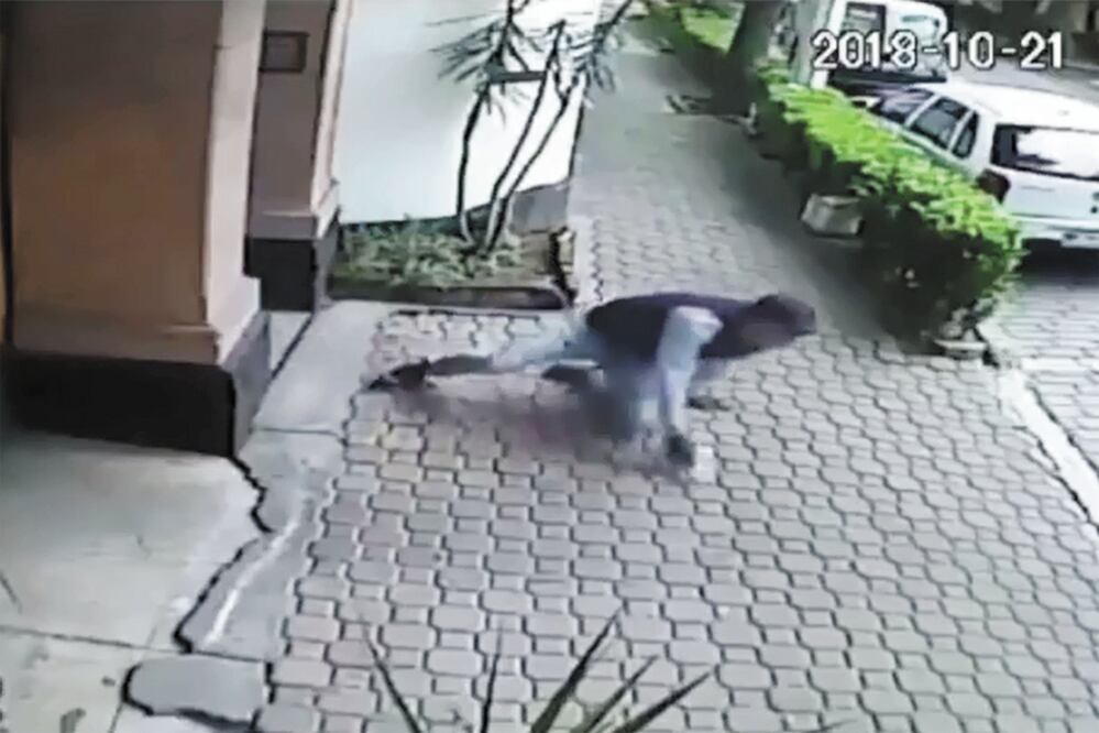 El hombre, que se recupera en un hospital del IMSS en Lomas Verdes, fue llevado por sus cómplices a las puertas de la clínica. (ARCHIVO EL UNIVERSAL)